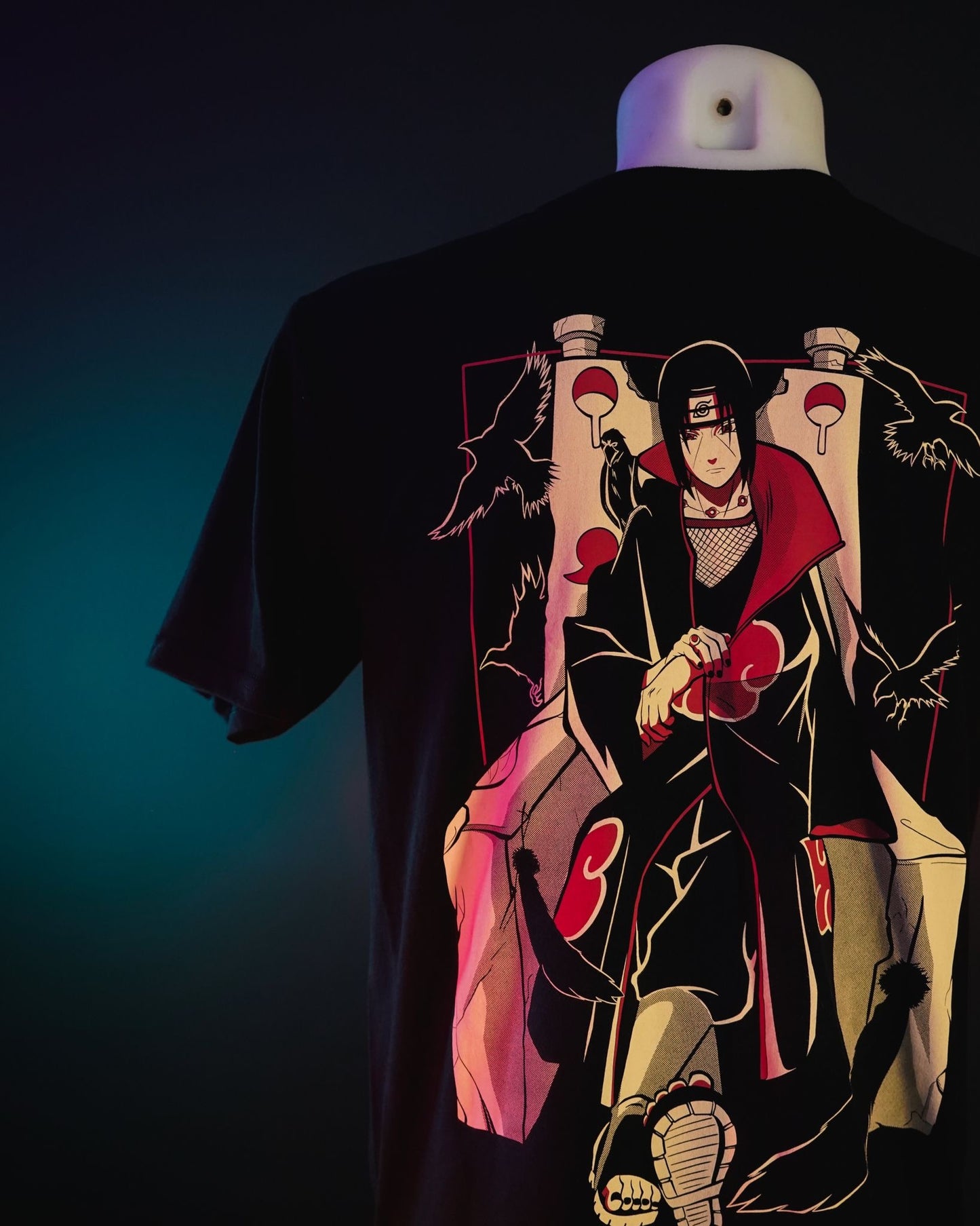 T-Shirt preta Uchiha Itachi