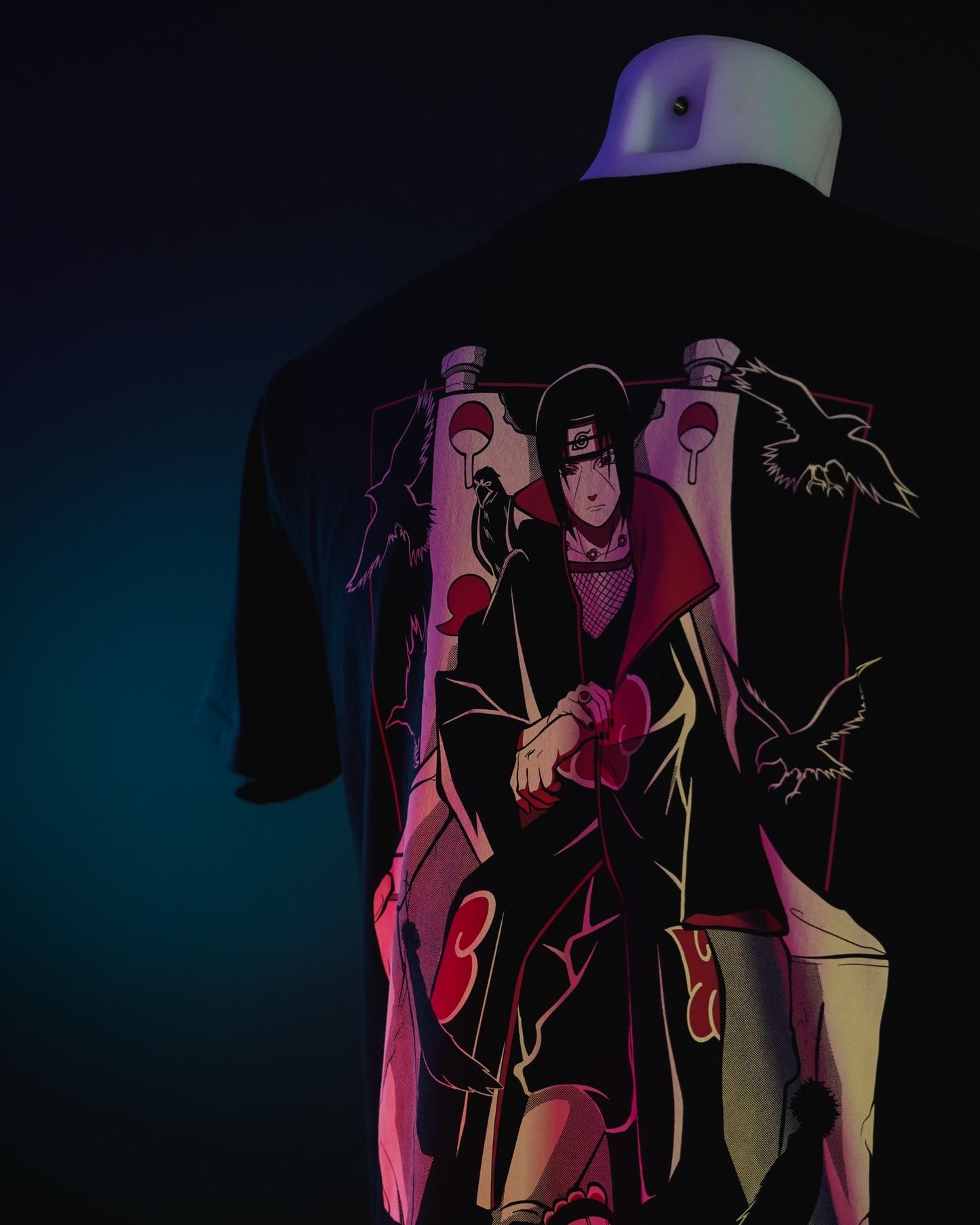 T-Shirt preta Uchiha Itachi