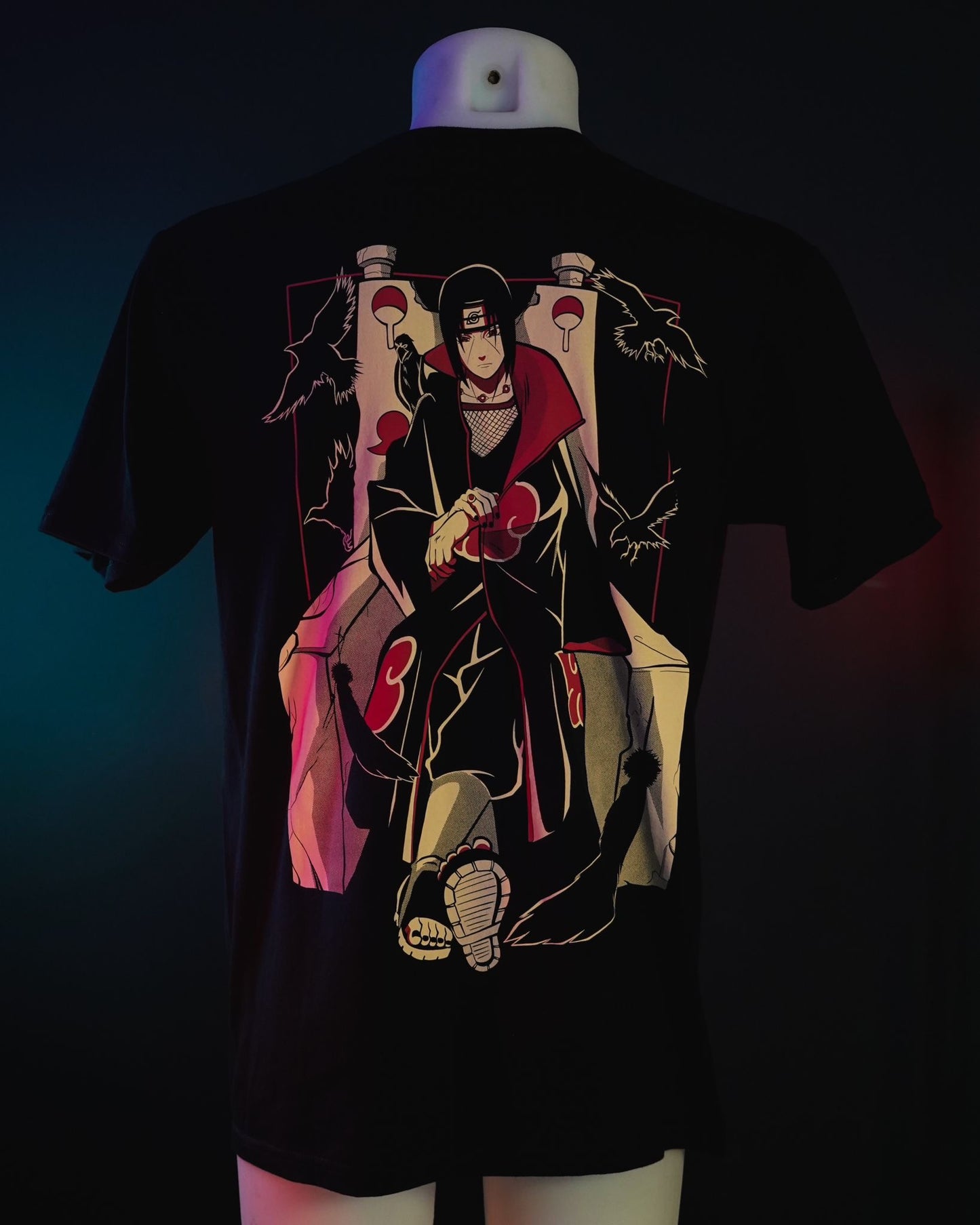 T-Shirt preta Uchiha Itachi