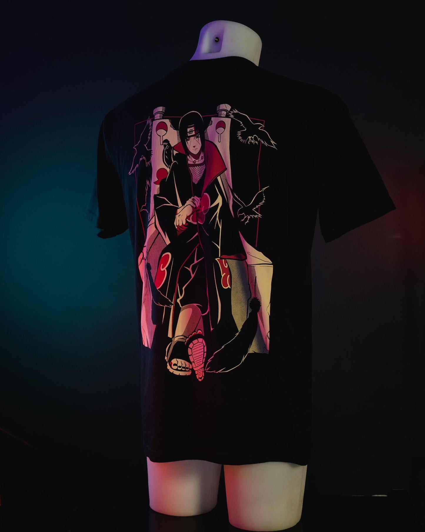 T-Shirt preta Uchiha Itachi